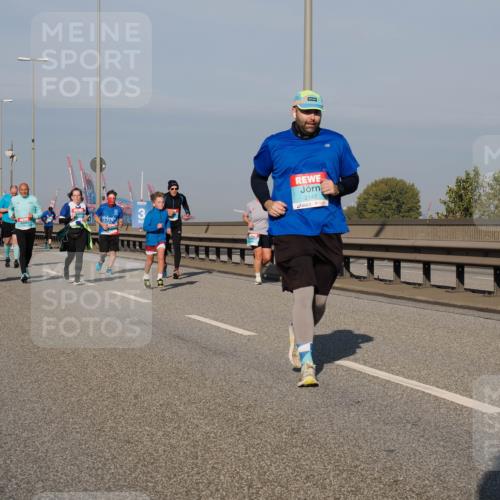 03.10.2025 - Köhlbrandbrückenlauf Fabian Wolf http://msf.ph/oto/9054057 03.10.2025 10:02:34 Position 3 3, 2142 meine-sportfotos.de