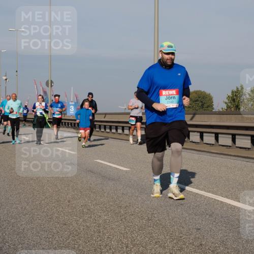 03.10.2025 - Köhlbrandbrückenlauf Fabian Wolf http://msf.ph/oto/9054065 03.10.2025 10:02:34 Position 3 3, 2142 meine-sportfotos.de