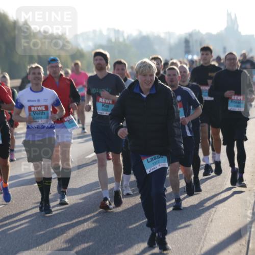 03.10.2025 - Köhlbrandbrückenlauf Jannik Wohlers http://msf.ph/oto/9054069 03.10.2025 09:20:08 Position 3 3049, 3048, 1372 meine-sportfotos.de