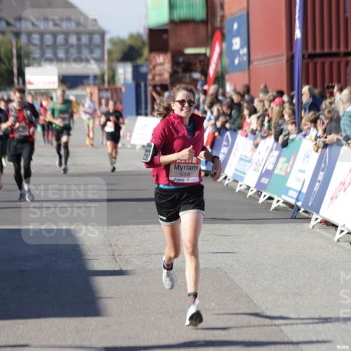 03.10.2025 - Köhlbrandbrückenlauf Jannik Wohlers http://msf.ph/oto/9054071 03.10.2025 13:09:44 Ziel 4262, 4358, 4365, 4502, 4614, 5803, 5813, 5907, 5941, 6308, 6379, 6438, 6659, 6803 meine-sportfotos.de