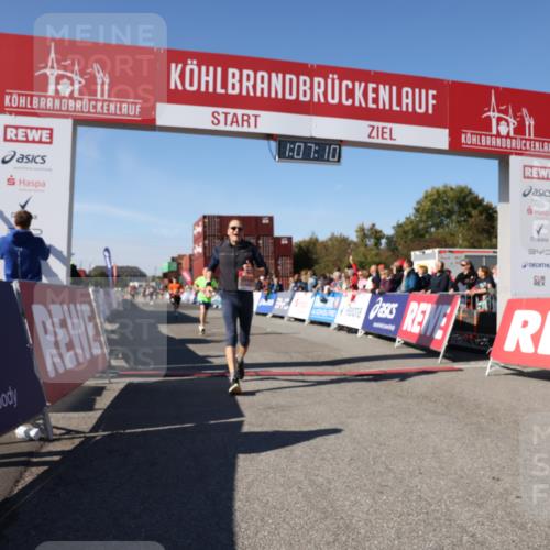 03.10.2025 - Köhlbrandbrückenlauf Lena Gebhardt http://msf.ph/oto/9054083 03.10.2025 13:07:10 Ziel 4444, 4451, 4588, 4804, 6065, 6302, 6423, 6427, 6467, 6822 meine-sportfotos.de