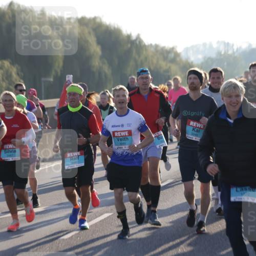 03.10.2025 - Köhlbrandbrückenlauf Jannik Wohlers http://msf.ph/oto/9054086 03.10.2025 09:20:09 Position 3 11, 2431, 3487, 3486, 3049, 3048, 1370 meine-sportfotos.de