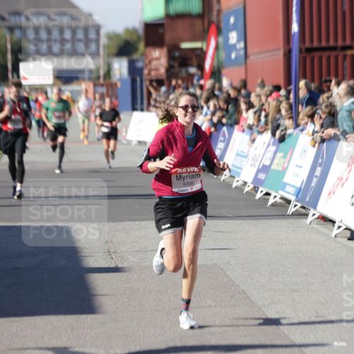 03.10.2025 - Köhlbrandbrückenlauf Jannik Wohlers http://msf.ph/oto/9054088 03.10.2025 13:09:44 Ziel 4262, 4358, 4365, 4502, 4614, 5803, 5813, 5907, 5941, 6308, 6379, 6438, 6659, 6803 meine-sportfotos.de