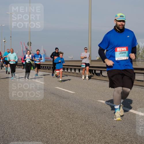 03.10.2025 - Köhlbrandbrückenlauf Fabian Wolf http://msf.ph/oto/9054093 03.10.2025 10:02:35 Position 3 2142 meine-sportfotos.de