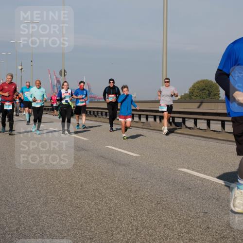 03.10.2025 - Köhlbrandbrückenlauf Fabian Wolf http://msf.ph/oto/9054109 03.10.2025 10:02:35 Position 3 2142 meine-sportfotos.de