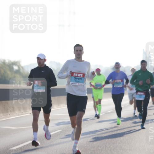 03.10.2025 - Köhlbrandbrückenlauf Jannik Wohlers http://msf.ph/oto/9054125 03.10.2025 09:11:49 Position 3 3209, 1062 meine-sportfotos.de