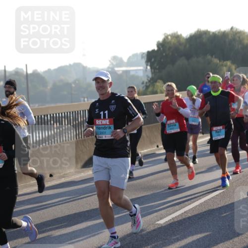 03.10.2025 - Köhlbrandbrückenlauf Jannik Wohlers http://msf.ph/oto/9054129 03.10.2025 09:20:10 Position 3 1829, 11, 2431, 30497 meine-sportfotos.de
