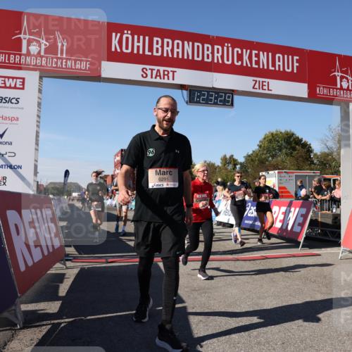 03.10.2025 - Köhlbrandbrückenlauf Lena Gebhardt http://msf.ph/oto/9054138 03.10.2025 13:23:29 Ziel 4450, 4477, 4719, 4887, 4892, 4911, 5003, 5114, 5653, 6277, 6291, 6337, 6338, 6378, 6618, 6619 meine-sportfotos.de