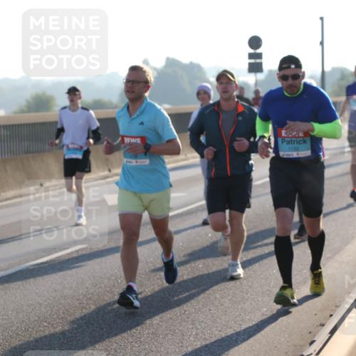 03.10.2025 - Köhlbrandbrückenlauf Lena Gebhardt http://msf.ph/oto/9054142 03.10.2025 09:16:24 Position 1 1132 meine-sportfotos.de