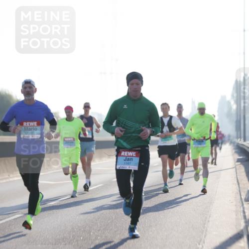 03.10.2025 - Köhlbrandbrückenlauf Jannik Wohlers http://msf.ph/oto/9054145 03.10.2025 09:11:54 Position 3 1057, 1187 meine-sportfotos.de