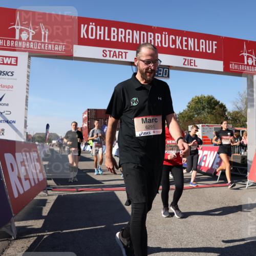 03.10.2025 - Köhlbrandbrückenlauf Lena Gebhardt http://msf.ph/oto/9054155 03.10.2025 13:23:30 Ziel 4450, 4477, 4719, 4752, 4887, 4892, 4911, 5003, 5114, 5653, 6291, 6337, 6338, 6378, 6618, 6619 meine-sportfotos.de