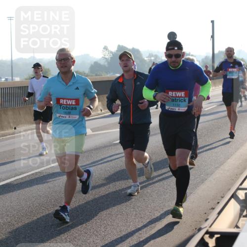 03.10.2025 - Köhlbrandbrückenlauf Lena Gebhardt http://msf.ph/oto/9054161 03.10.2025 09:16:24 Position 1 1639, 1132 meine-sportfotos.de