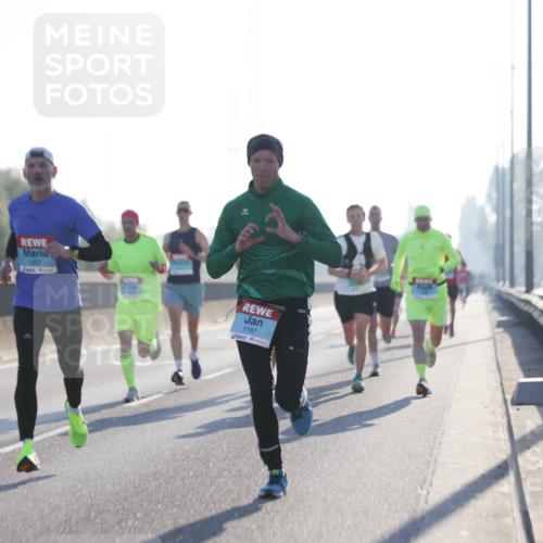 03.10.2025 - Köhlbrandbrückenlauf Jannik Wohlers http://msf.ph/oto/9054176 03.10.2025 09:11:54 Position 3 1057, 1187 meine-sportfotos.de