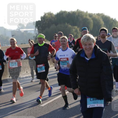 03.10.2025 - Köhlbrandbrückenlauf Jannik Wohlers http://msf.ph/oto/9054178 03.10.2025 09:20:11 Position 3 3487, 3486, 3049, 1372, 3047 meine-sportfotos.de