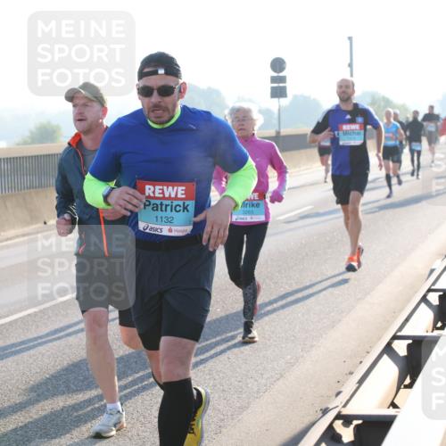 03.10.2025 - Köhlbrandbrückenlauf Lena Gebhardt http://msf.ph/oto/9054180 03.10.2025 09:16:25 Position 1 39, 1132, 3263 meine-sportfotos.de