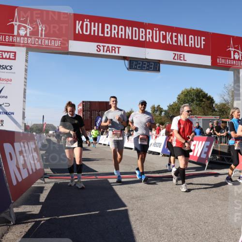 03.10.2025 - Köhlbrandbrückenlauf Lena Gebhardt http://msf.ph/oto/9054196 03.10.2025 13:23:31 Ziel 4450, 4477, 4719, 4752, 4887, 4892, 4911, 5003, 5114, 5653, 6291, 6337, 6338, 6378 meine-sportfotos.de