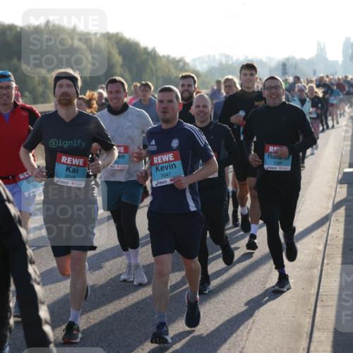 03.10.2025 - Köhlbrandbrückenlauf Jannik Wohlers http://msf.ph/oto/9054198 03.10.2025 09:20:12 Position 3 2450, 3048, 3047, 1588 meine-sportfotos.de