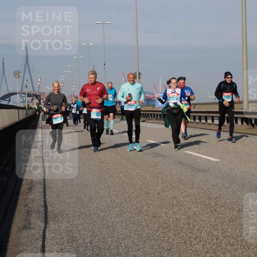 03.10.2025 - Köhlbrandbrückenlauf Fabian Wolf http://msf.ph/oto/9054199 03.10.2025 10:02:37 Position 3  meine-sportfotos.de