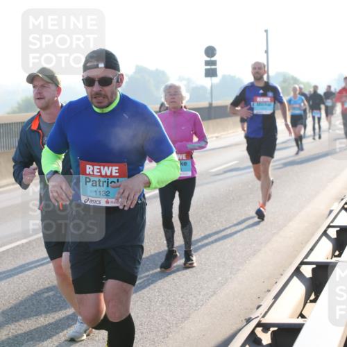 03.10.2025 - Köhlbrandbrückenlauf Lena Gebhardt http://msf.ph/oto/9054200 03.10.2025 09:16:25 Position 1 1132 meine-sportfotos.de