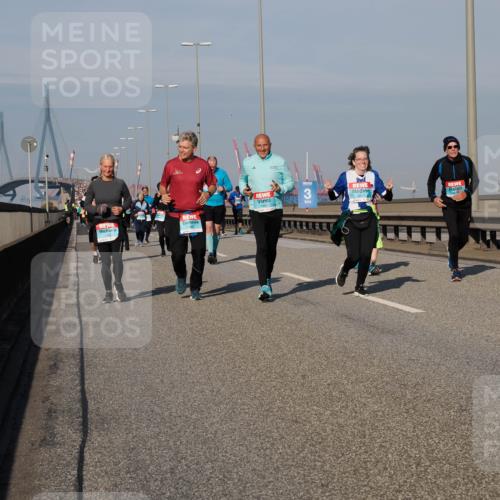 03.10.2025 - Köhlbrandbrückenlauf Fabian Wolf http://msf.ph/oto/9054217 03.10.2025 10:02:37 Position 3  meine-sportfotos.de