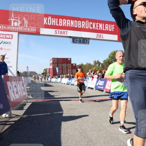 03.10.2025 - Köhlbrandbrückenlauf Lena Gebhardt http://msf.ph/oto/9054221 03.10.2025 13:07:14 Ziel 4444, 4649, 4804, 6065, 6302, 6427, 6467, 6822 meine-sportfotos.de