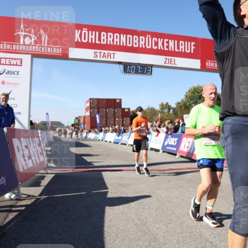 03.10.2025 - Köhlbrandbrückenlauf Lena Gebhardt http://msf.ph/oto/9054238 03.10.2025 13:07:14 Ziel 4444, 4649, 4804, 6065, 6302, 6427, 6467, 6822 meine-sportfotos.de