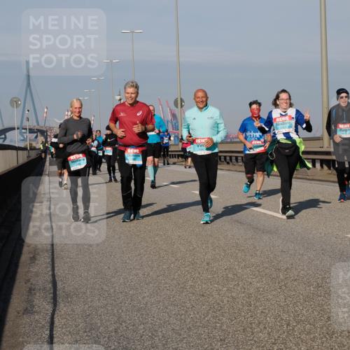 03.10.2025 - Köhlbrandbrückenlauf Fabian Wolf http://msf.ph/oto/9054251 03.10.2025 10:02:38 Position 3 2023, 8116, 1861, 2435 meine-sportfotos.de