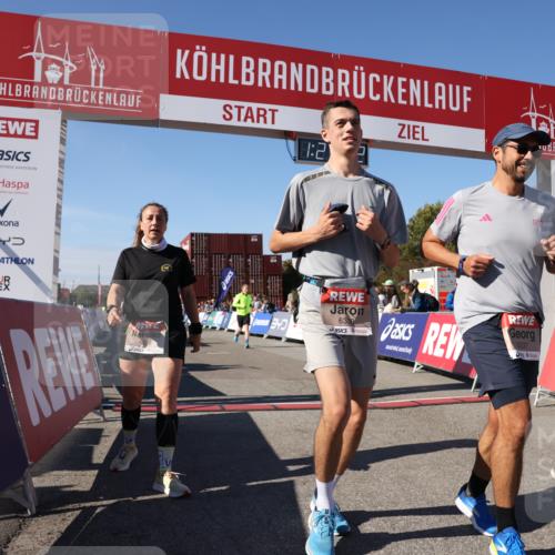 03.10.2025 - Köhlbrandbrückenlauf Lena Gebhardt http://msf.ph/oto/9054258 03.10.2025 13:23:33 Ziel 4450, 4477, 4719, 4752, 4887, 4892, 5003, 5114, 5653, 6291, 6337, 6338, 6378 meine-sportfotos.de