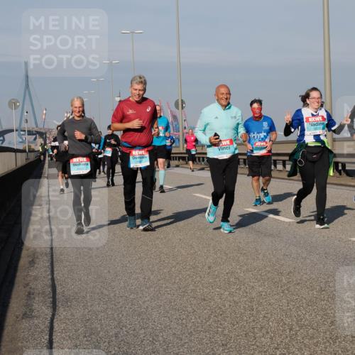 03.10.2025 - Köhlbrandbrückenlauf Fabian Wolf http://msf.ph/oto/9054272 03.10.2025 10:02:39 Position 3 1861, 2, 2023, 116 meine-sportfotos.de