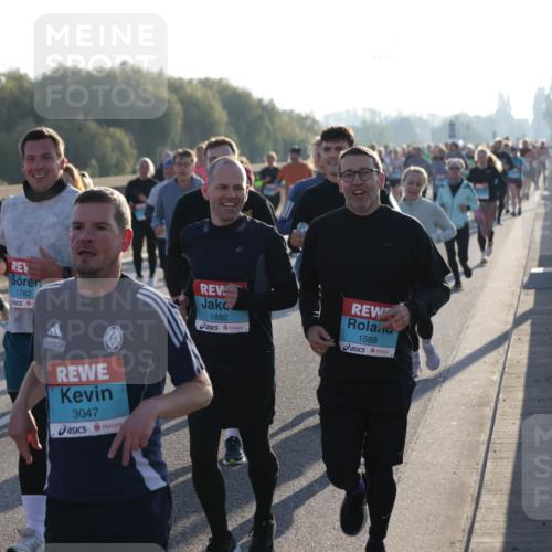 03.10.2025 - Köhlbrandbrückenlauf Jannik Wohlers http://msf.ph/oto/9054273 03.10.2025 09:20:13 Position 3 8, 1782, 3047, 1892, 1588 meine-sportfotos.de