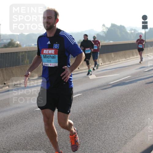 03.10.2025 - Köhlbrandbrückenlauf Lena Gebhardt http://msf.ph/oto/9054284 03.10.2025 09:16:27 Position 1 1215 meine-sportfotos.de