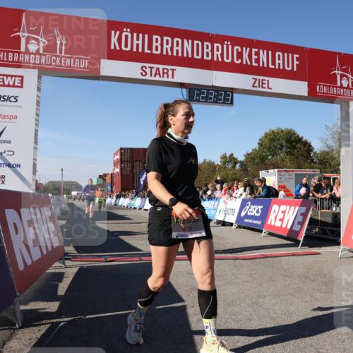 03.10.2025 - Köhlbrandbrückenlauf Lena Gebhardt http://msf.ph/oto/9054286 03.10.2025 13:23:34 Ziel 4450, 4477, 4719, 4752, 4887, 4892, 5003, 5114, 5653, 6291, 6337, 6338, 6378 meine-sportfotos.de