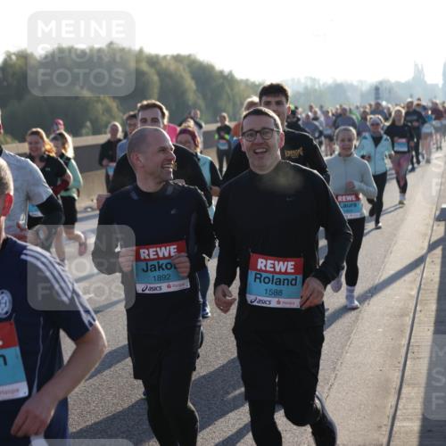 03.10.2025 - Köhlbrandbrückenlauf Jannik Wohlers http://msf.ph/oto/9054297 03.10.2025 09:20:13 Position 3 3047, 1892, 1588 meine-sportfotos.de