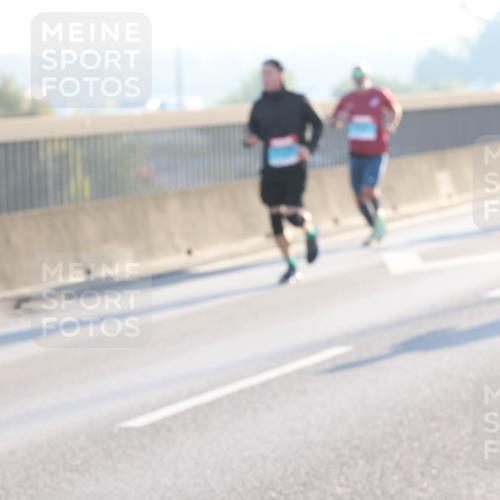 03.10.2025 - Köhlbrandbrückenlauf Lena Gebhardt http://msf.ph/oto/9054298 03.10.2025 09:16:28 Position 1  meine-sportfotos.de