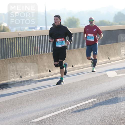 03.10.2025 - Köhlbrandbrückenlauf Lena Gebhardt http://msf.ph/oto/9054302 03.10.2025 09:16:28 Position 1 1703 meine-sportfotos.de
