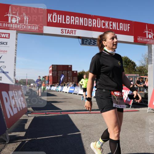 03.10.2025 - Köhlbrandbrückenlauf Lena Gebhardt http://msf.ph/oto/9054304 03.10.2025 13:23:34 Ziel 4450, 4477, 4719, 4752, 4887, 4892, 5003, 5114, 5653, 6291, 6337, 6338, 6378 meine-sportfotos.de
