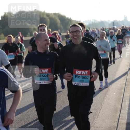 03.10.2025 - Köhlbrandbrückenlauf Jannik Wohlers http://msf.ph/oto/9054317 03.10.2025 09:20:14 Position 3 3047, 1892, 1588 meine-sportfotos.de