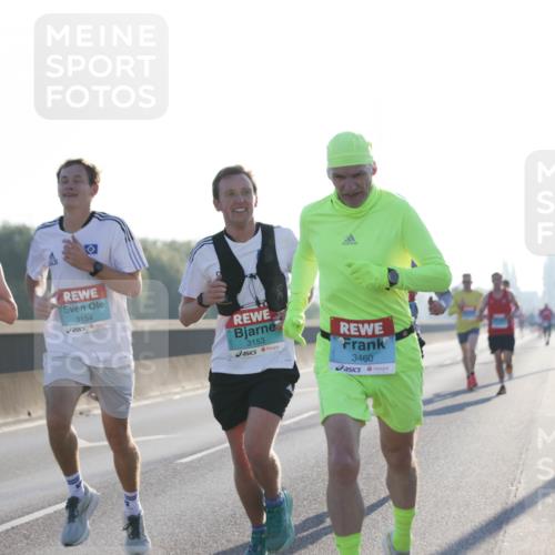 03.10.2025 - Köhlbrandbrückenlauf Jannik Wohlers http://msf.ph/oto/9054346 03.10.2025 09:11:58 Position 3 1017, 3154, 3153, 3460 meine-sportfotos.de