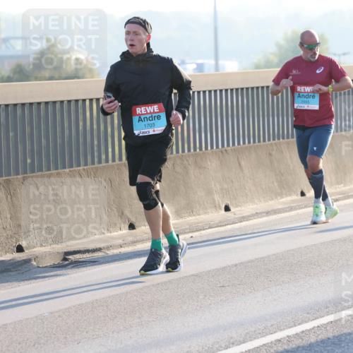 03.10.2025 - Köhlbrandbrückenlauf Lena Gebhardt http://msf.ph/oto/9054348 03.10.2025 09:16:28 Position 1 1703, 2995 meine-sportfotos.de