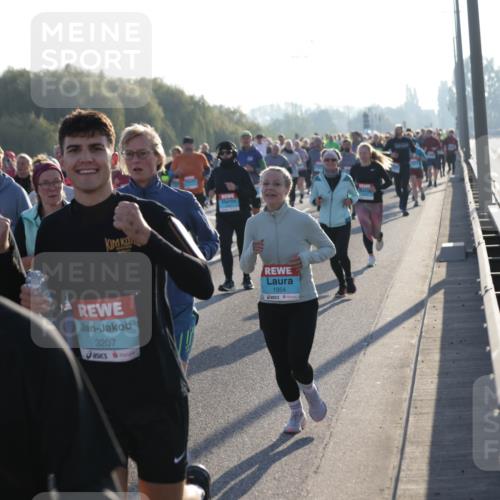 03.10.2025 - Köhlbrandbrückenlauf Jannik Wohlers http://msf.ph/oto/9054369 03.10.2025 09:20:15 Position 3 3207, 1954 meine-sportfotos.de