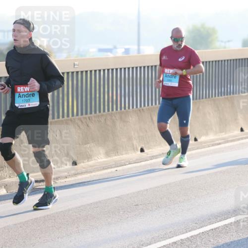 03.10.2025 - Köhlbrandbrückenlauf Lena Gebhardt http://msf.ph/oto/9054371 03.10.2025 09:16:29 Position 1 1703, 2995 meine-sportfotos.de