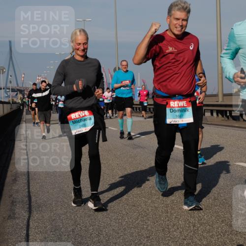 03.10.2025 - Köhlbrandbrückenlauf Fabian Wolf http://msf.ph/oto/9054383 03.10.2025 10:02:41 Position 3 2435, 1687, 1861, 20 meine-sportfotos.de