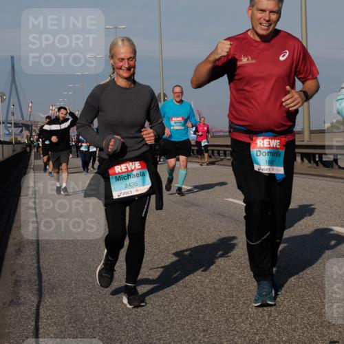 03.10.2025 - Köhlbrandbrückenlauf Fabian Wolf http://msf.ph/oto/9054389 03.10.2025 10:02:41 Position 3 2435, 1687, 18 meine-sportfotos.de