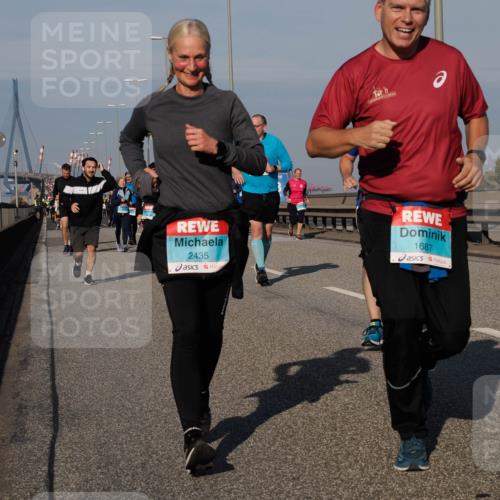 03.10.2025 - Köhlbrandbrückenlauf Fabian Wolf http://msf.ph/oto/9054399 03.10.2025 10:02:41 Position 3 2435, 1687 meine-sportfotos.de