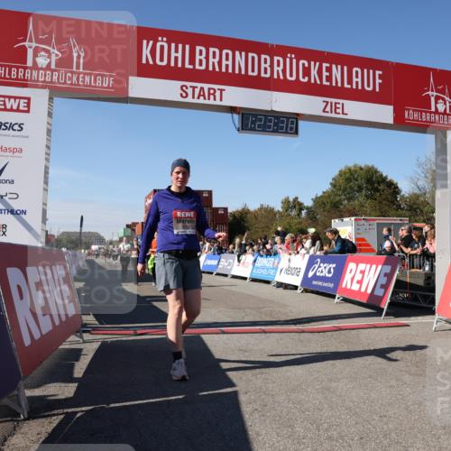 03.10.2025 - Köhlbrandbrückenlauf Lena Gebhardt http://msf.ph/oto/9054407 03.10.2025 13:23:38 Ziel 4285, 4450, 4477, 4719, 4743, 4752, 4892, 5003, 5093, 5397, 5653, 5855, 6337, 6338, 6378 meine-sportfotos.de