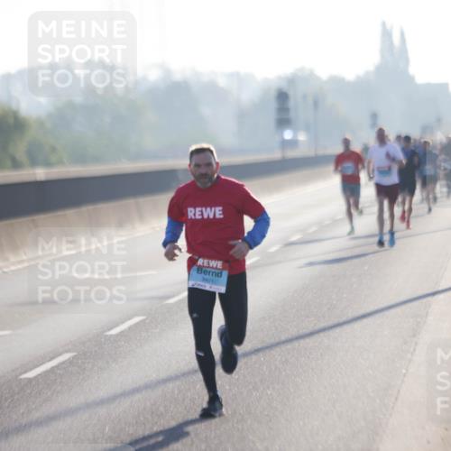 03.10.2025 - Köhlbrandbrückenlauf Jannik Wohlers http://msf.ph/oto/9054410 03.10.2025 09:12:12 Position 3 3401 meine-sportfotos.de
