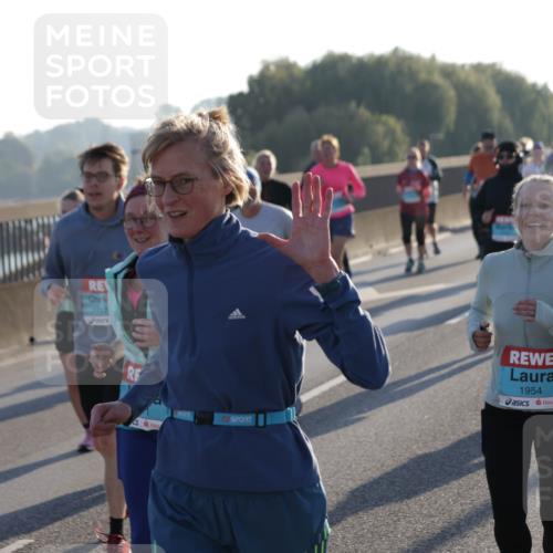 03.10.2025 - Köhlbrandbrückenlauf Jannik Wohlers http://msf.ph/oto/9054411 03.10.2025 09:20:16 Position 3 1807, 17, 1954 meine-sportfotos.de