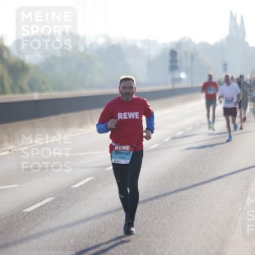 03.10.2025 - Köhlbrandbrückenlauf Jannik Wohlers http://msf.ph/oto/9054424 03.10.2025 09:12:12 Position 3 3401 meine-sportfotos.de