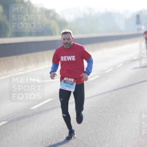 03.10.2025 - Köhlbrandbrückenlauf Jannik Wohlers http://msf.ph/oto/9054428 03.10.2025 09:12:14 Position 3 3401 meine-sportfotos.de