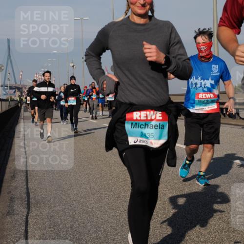03.10.2025 - Köhlbrandbrückenlauf Fabian Wolf http://msf.ph/oto/9054429 03.10.2025 10:02:42 Position 3 2435, 267517, 10 meine-sportfotos.de